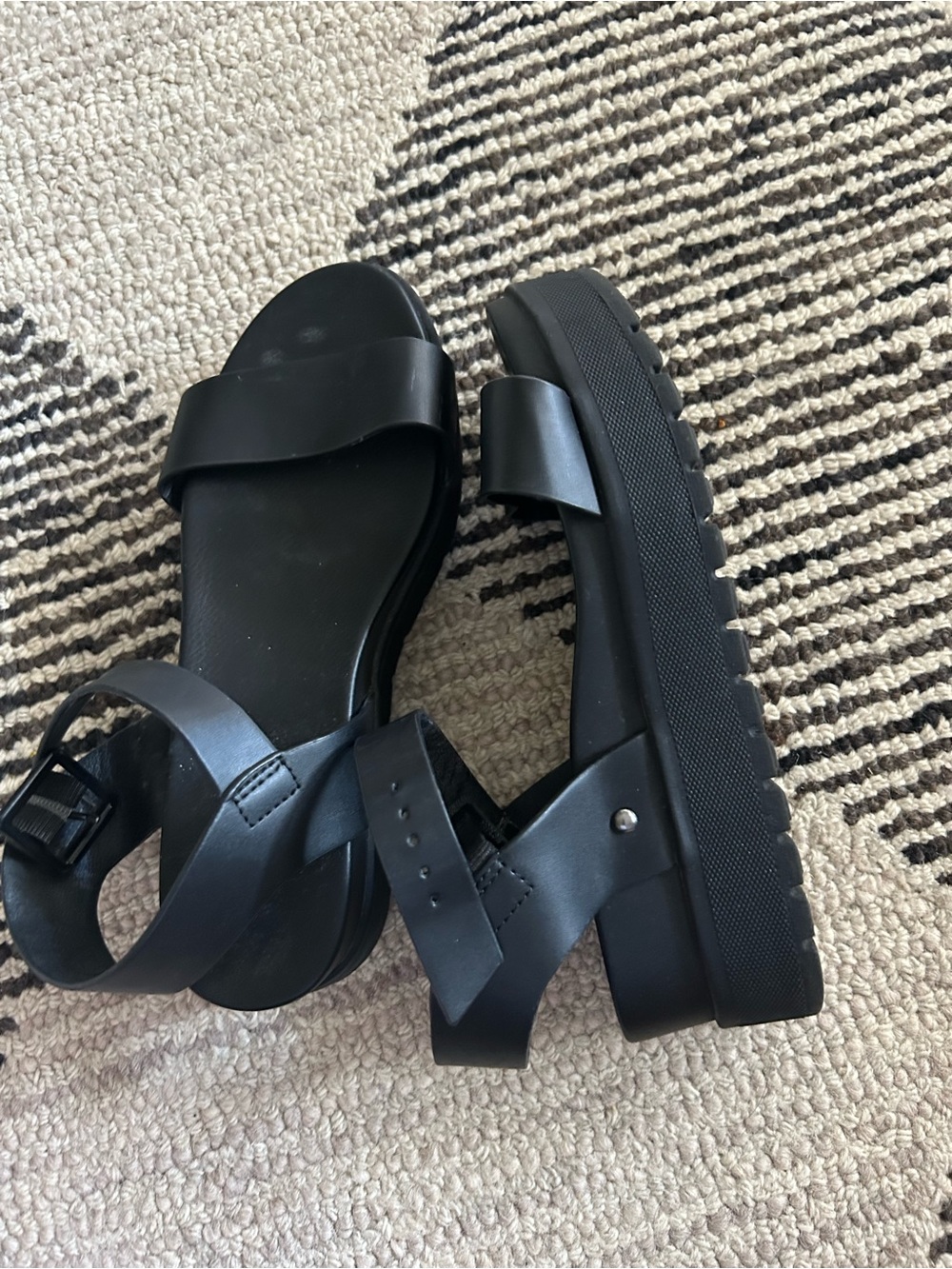 Mia black platform sandals - Picture 2 of 3
